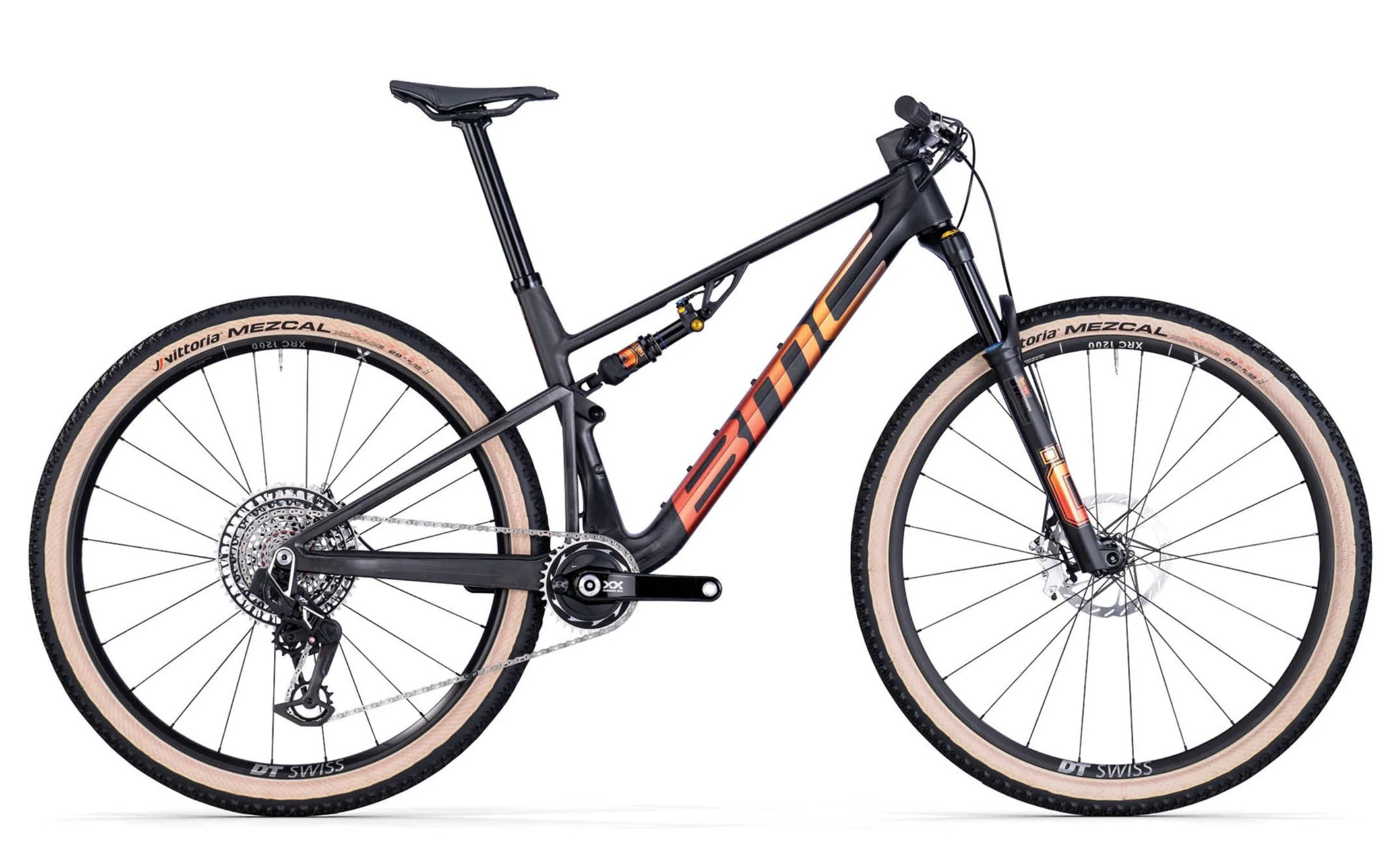 BMC-Fourstroke-R-01-One-Carbon-Seitenansicht-rechts.jpg BMC Fourstroke R 01 ONE – Bild 1
